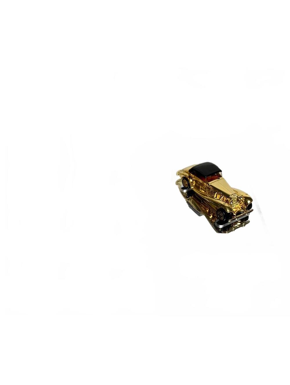 Hot wheels Fao Schwartz Collaboration 24 k Vintage car New